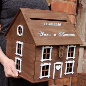 Kişiye Özel Büyük Boy Ahşap Ev Kumbara – Düğün & Nişan Para Kutusu